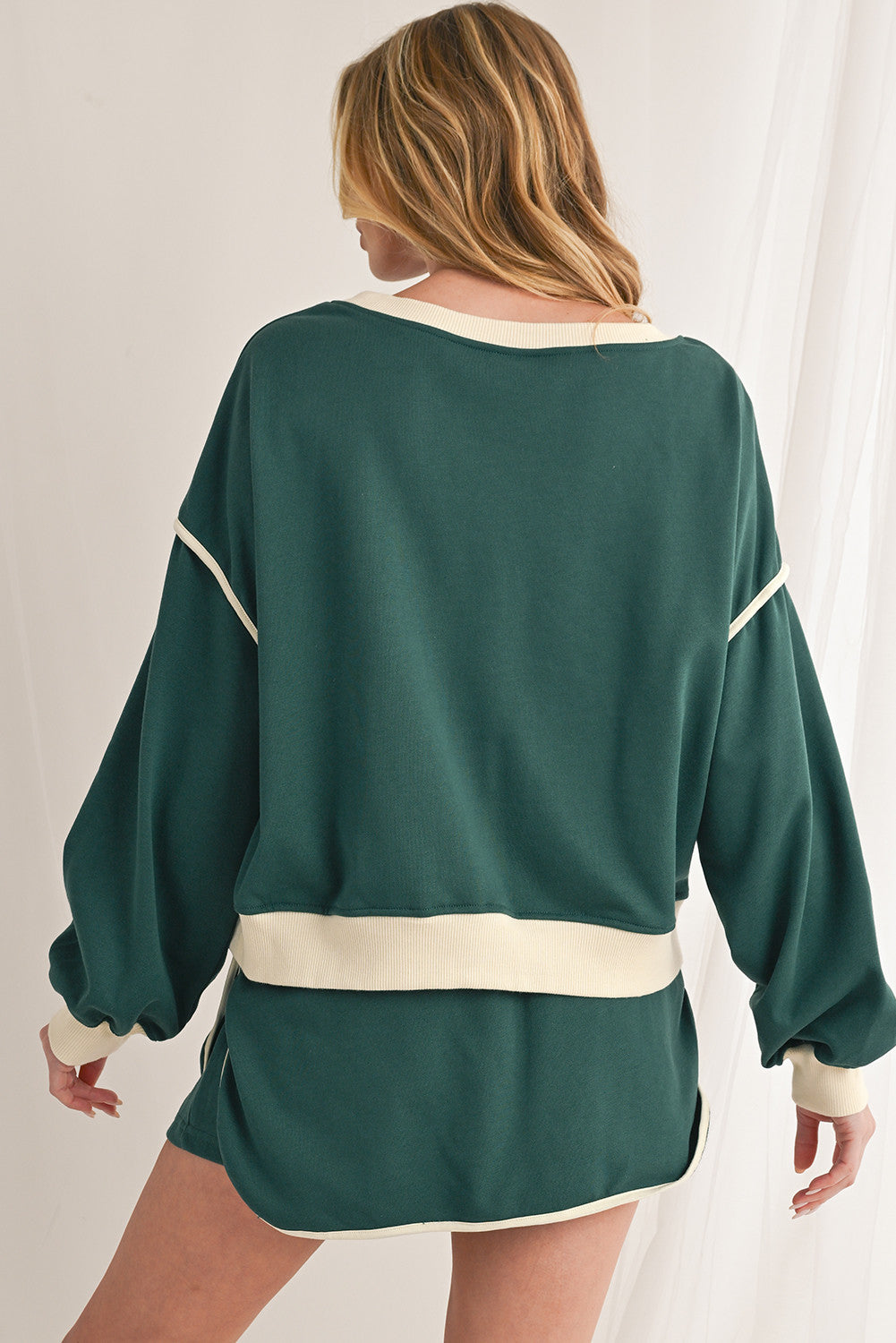 Evergreen Contrast Trim Loose Pullover